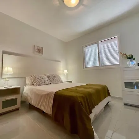 Oceanfront In Center Of Gigantes Apartment Santiago del Teide